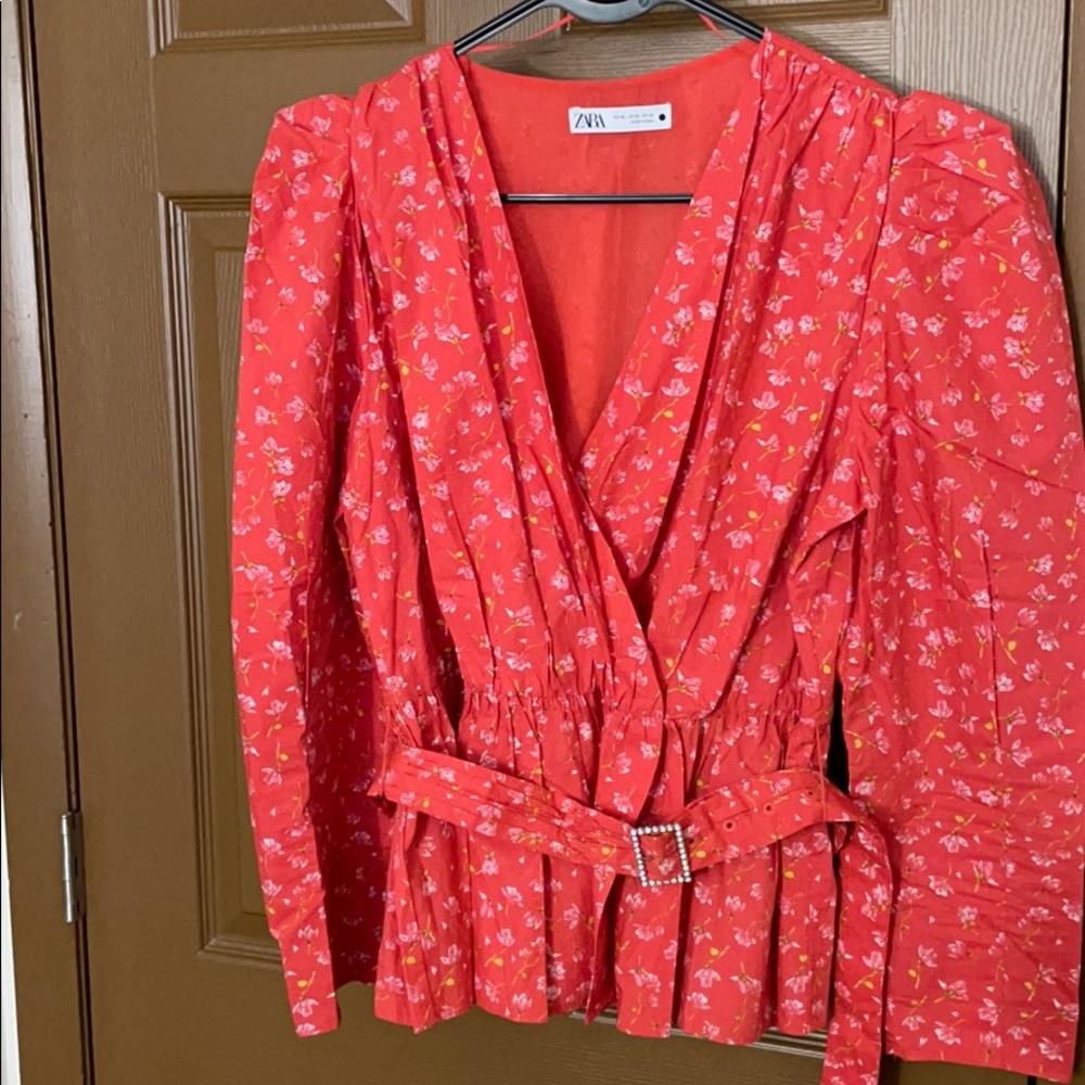 Puff sleeve blouse